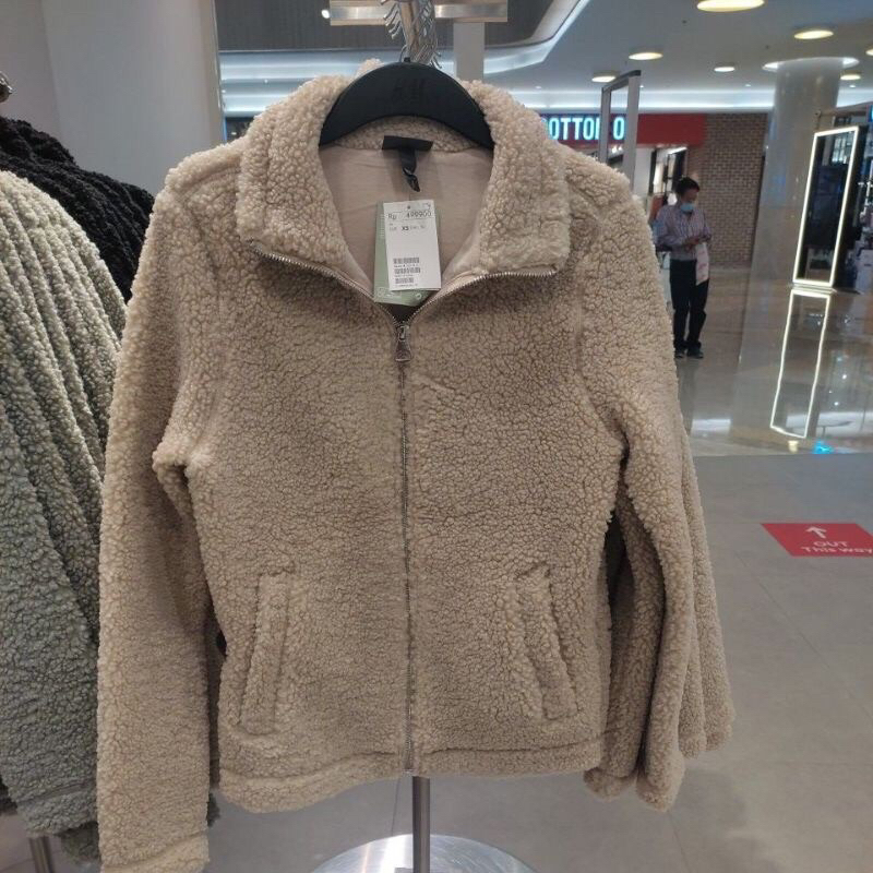 Jaket HnM Bulu Warna Cream