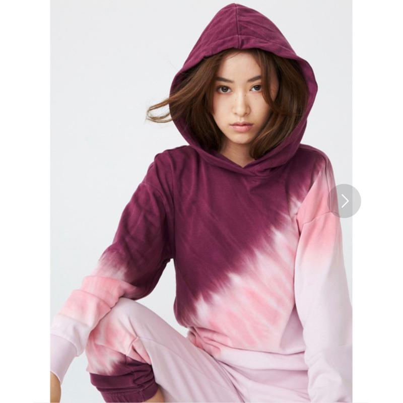 GAP pullover hoodie 100% Original (Used)