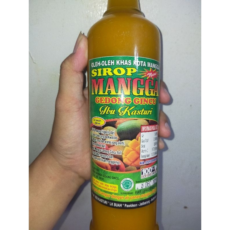 

Syrup Mangga Gedong Gincu & Kweni Asli Khas Kota Indramayu Kemasan Botol 630 ml