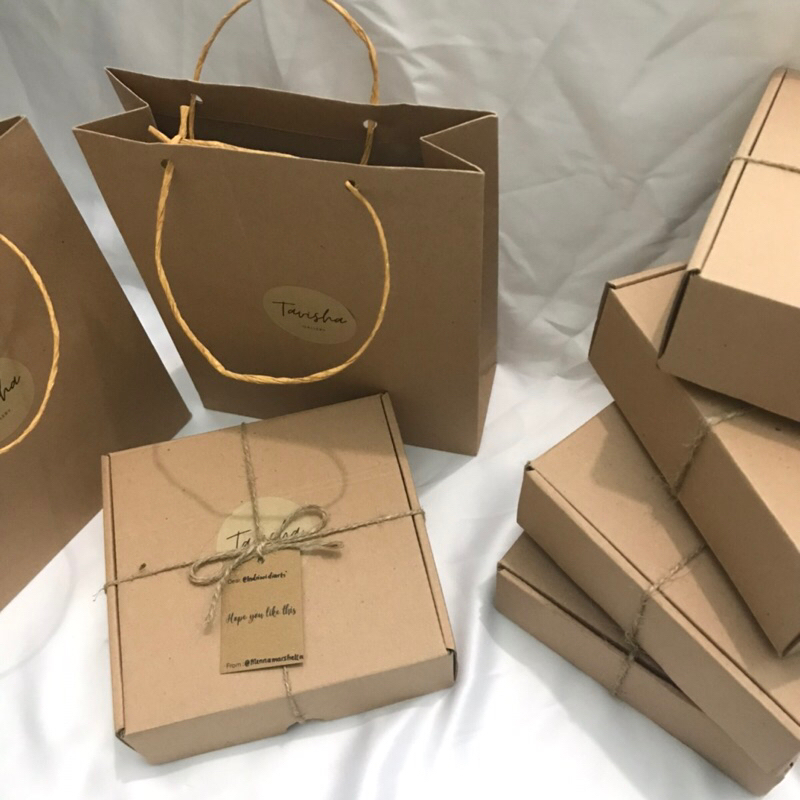

BOX FOR GIFT/KOTAK SAJA (BACA DESKRIPSI PRODUK)