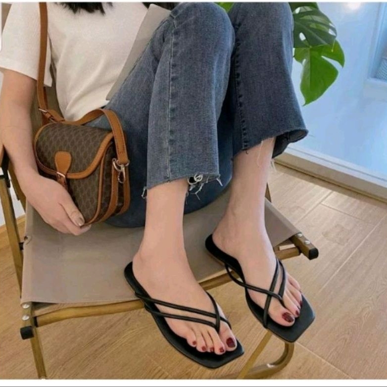 sendal teplek wanita kekinian import  terbaru