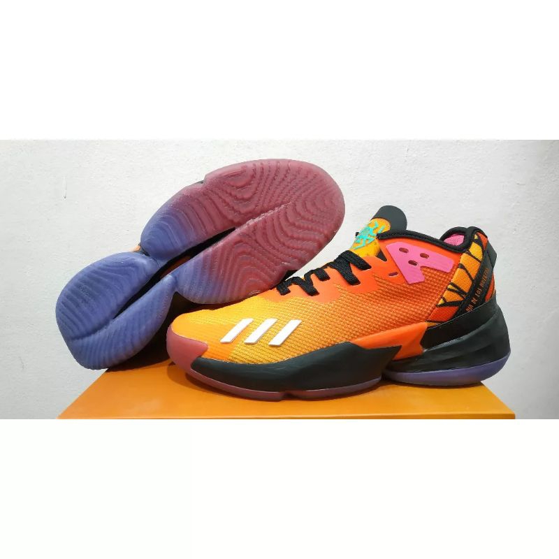 SEPATU BASKET ADIDAS DON ISSUE 4 LOW DAY OF THE DAED