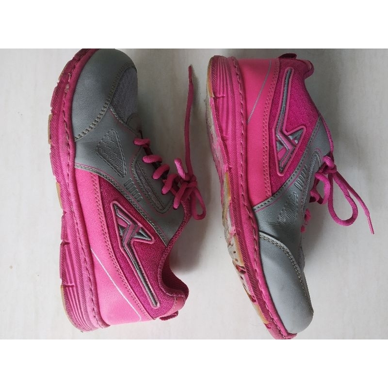 Sepatu Ardiles Wanita / Sepatu Olahraga Ardiles