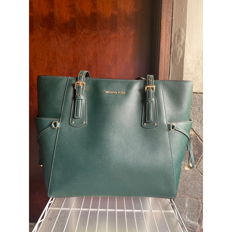 MK Voyager Textured Crossgrain Leather Tote