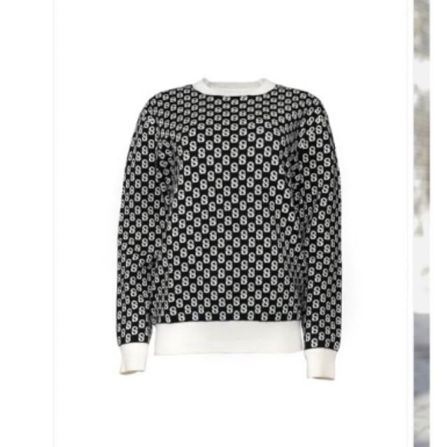 Signature monogram sweater Buttonscarves