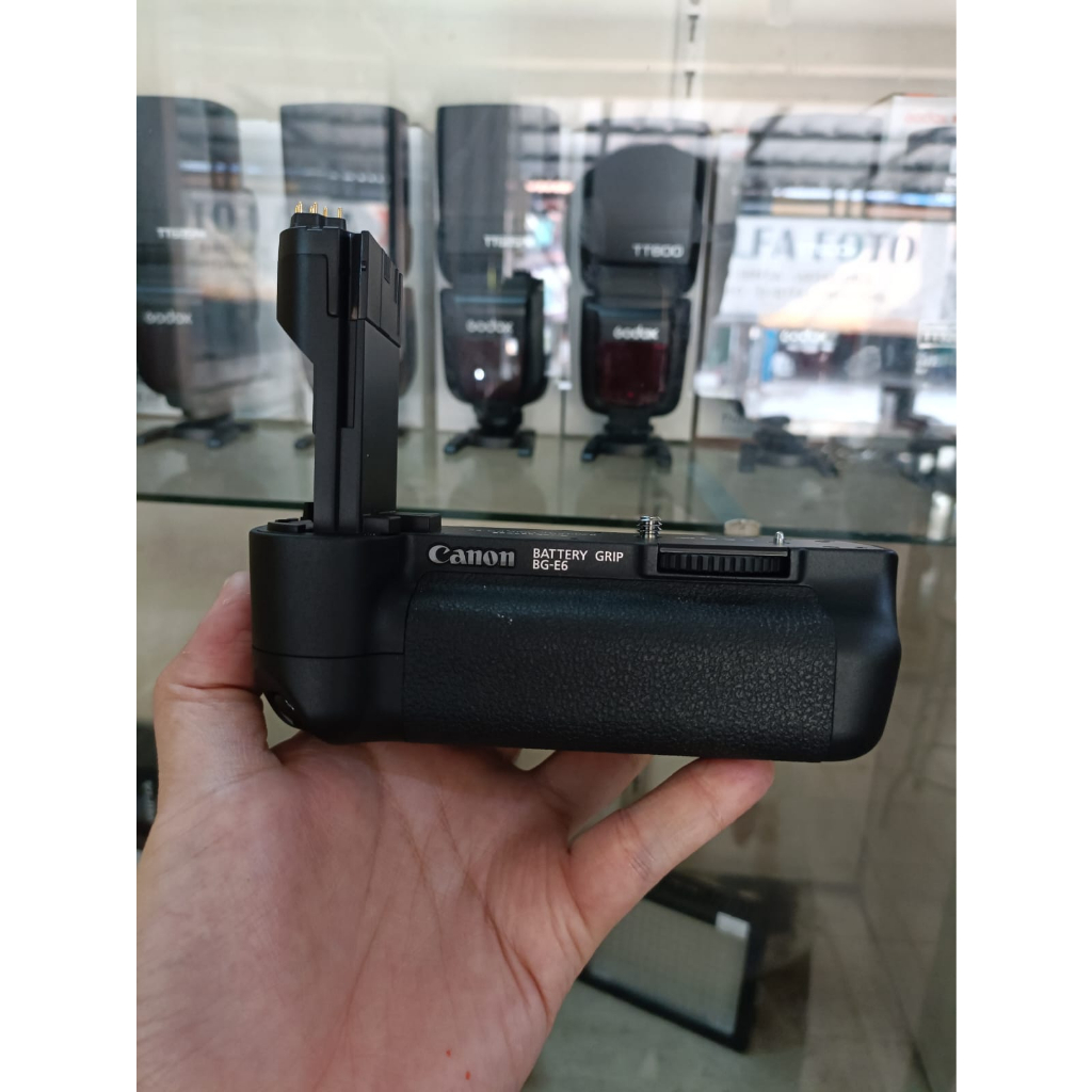 Battery Grip BG-E6 battery grip canon 5D mark II