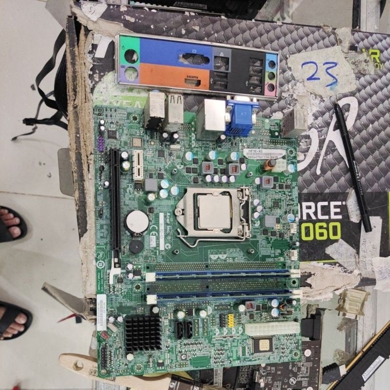 sepaket mainboard Acer h61 + procsesor core i3-2100 gen2 + ram 4gb ddr3