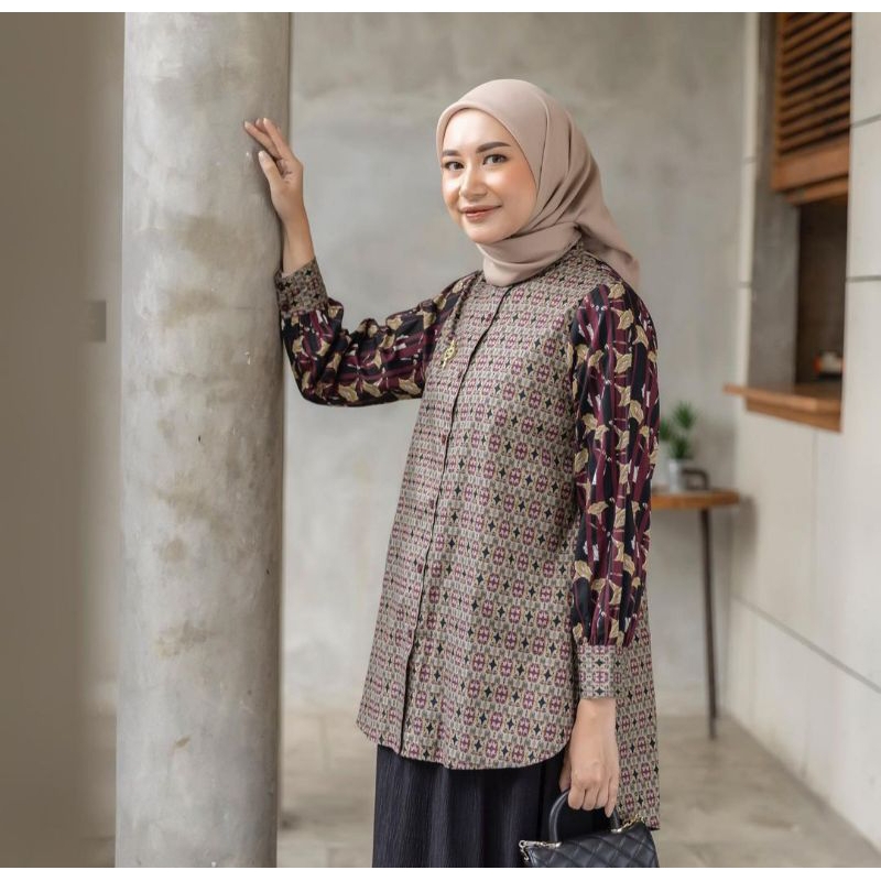 Saadia Blouse Heaven lights