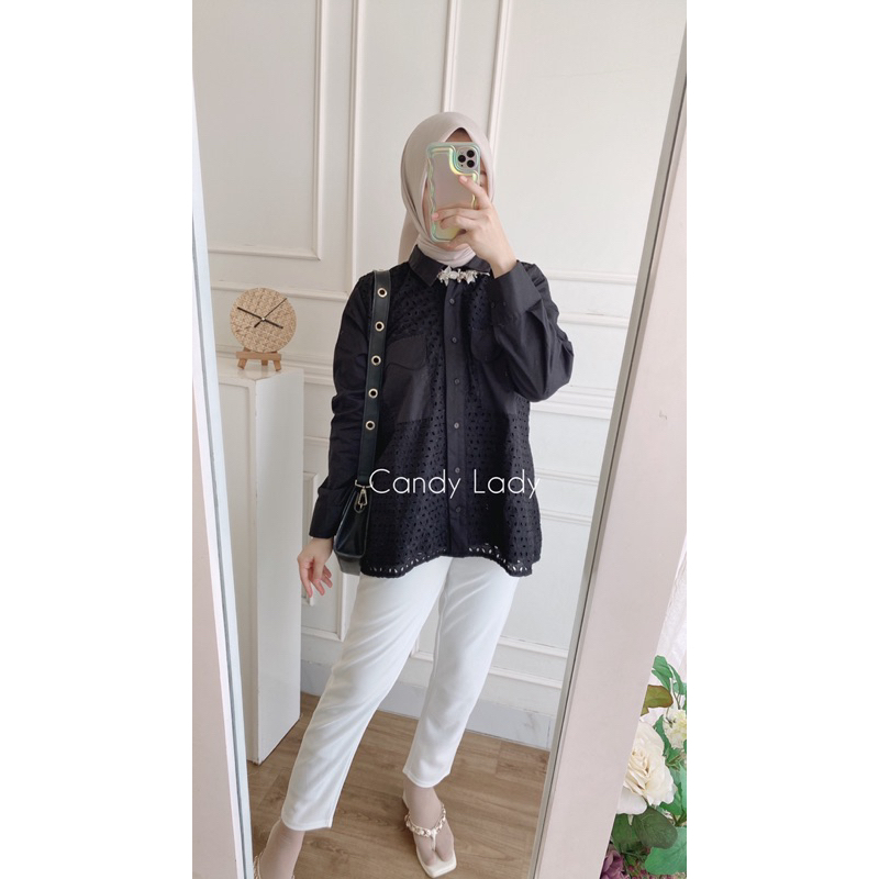 Zerlin Two Pocket Blouse