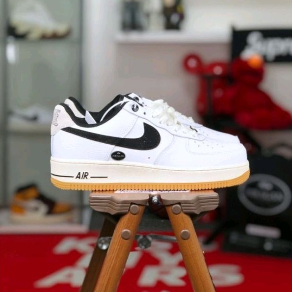 Nike Air Force 1 '07 LX &quot;Command Force&quot; Summit White/Black