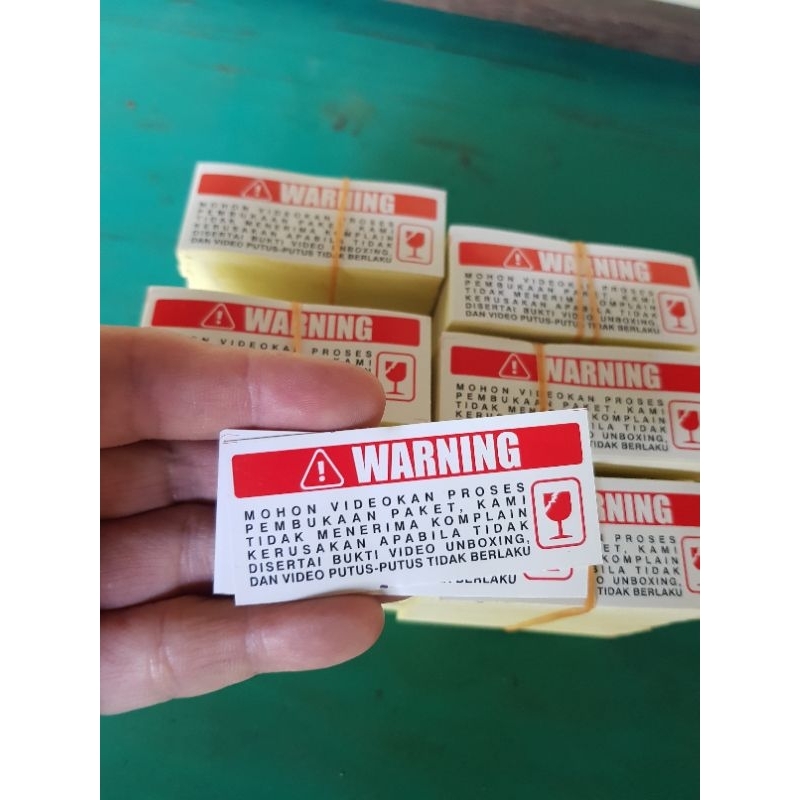 

[ 500 pcs ] stiker label wajib video unboxing 7x3 cm perhatian warning