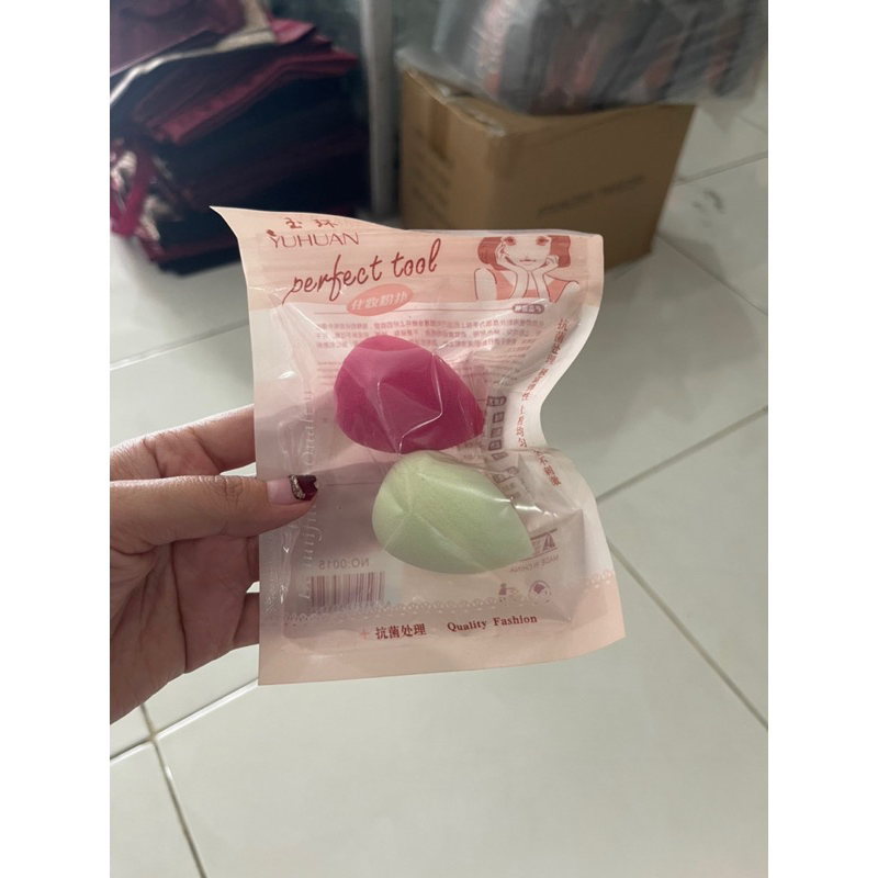 Beauty blender wanita