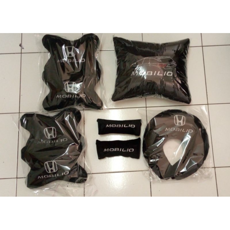 bantal aksesoris interior mobil Honda Mobilio
