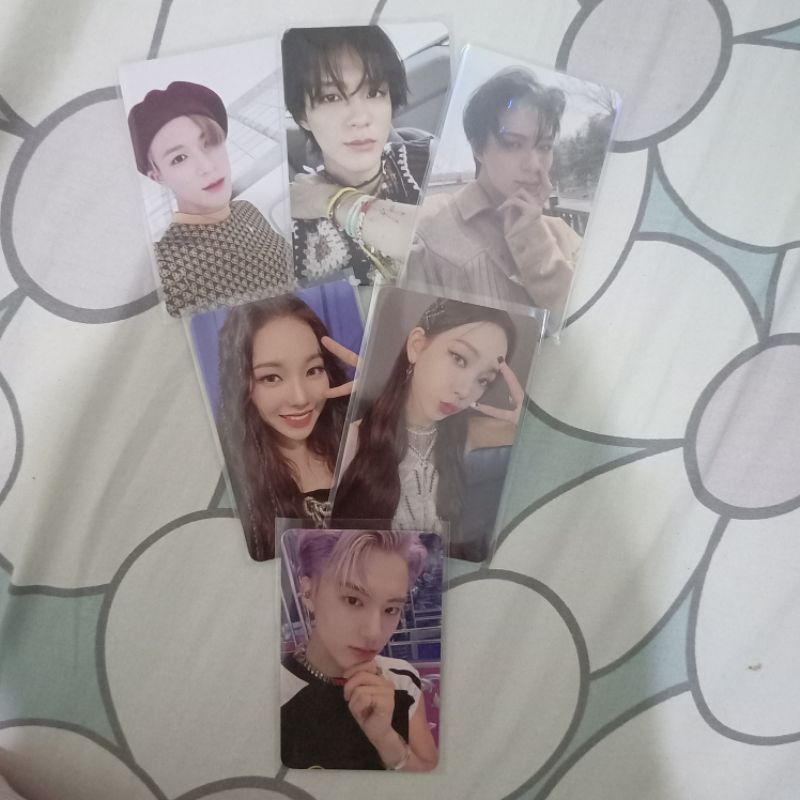 Photocard pc NCT Jeno aespa Karina Jisung pink christmas
