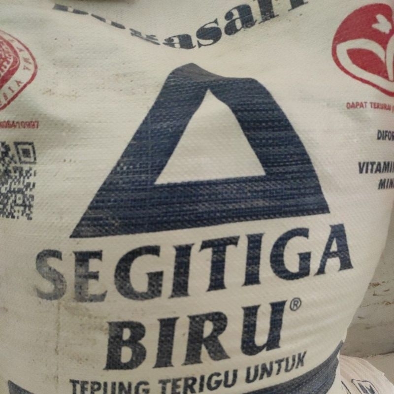 

TEPUNG TERIGU SEGITIGA repack