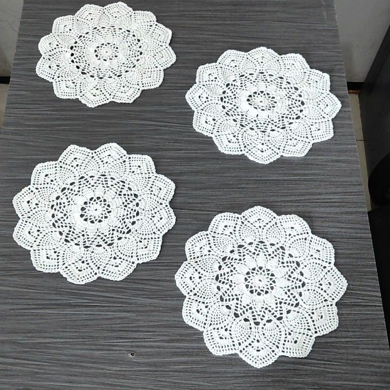 Tatakan Piring/Gelas Rajutan / Taplak Meja Kecil Rajut / Taplak Bulat Kecil Rajutan / Taplak Rajut B