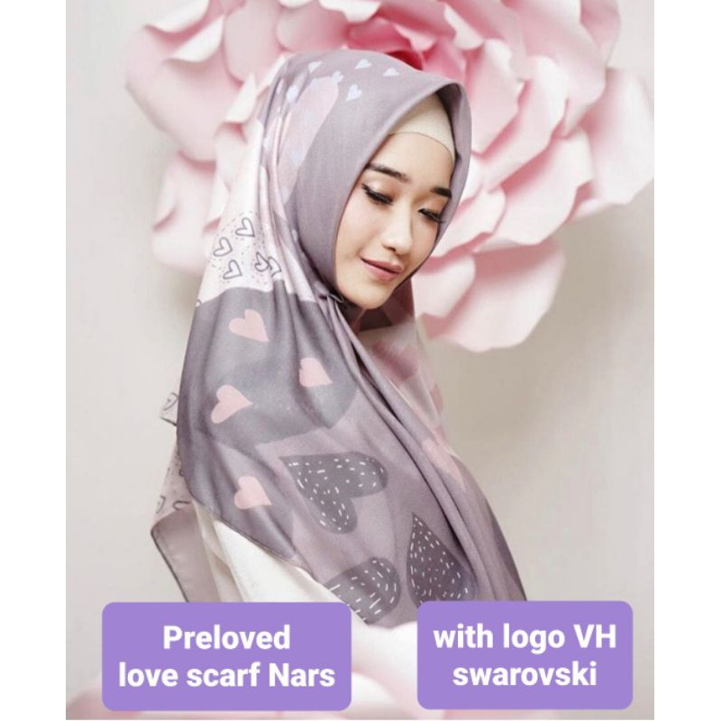 Preloved love scarf logo swarovski by vanilla hijab VH vanillahijab