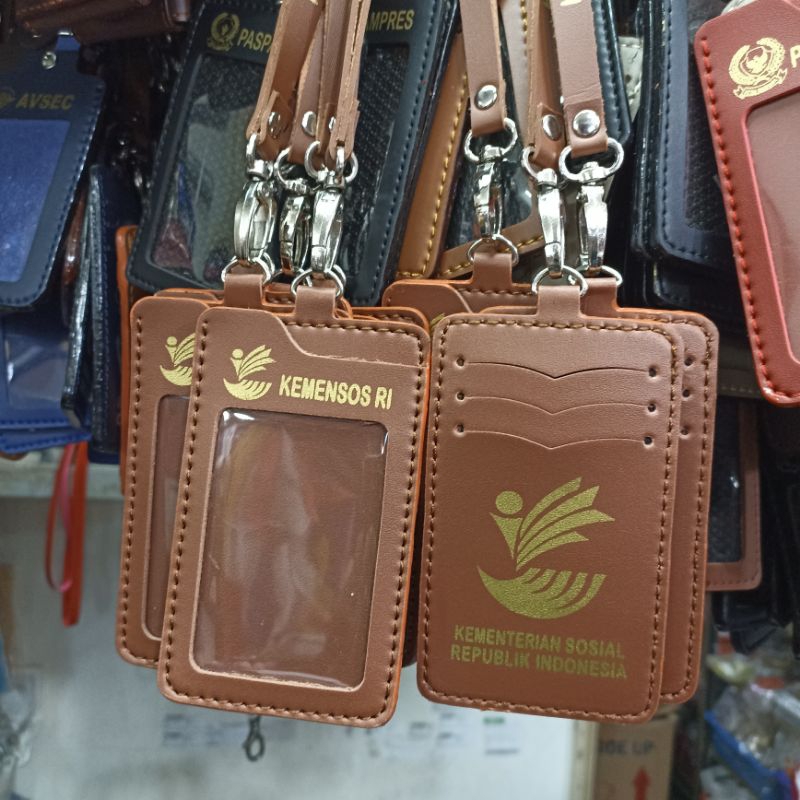 

Kalung Kulit ID Card KEMENSOS | Kementerian Sosial Republik Indonesia
