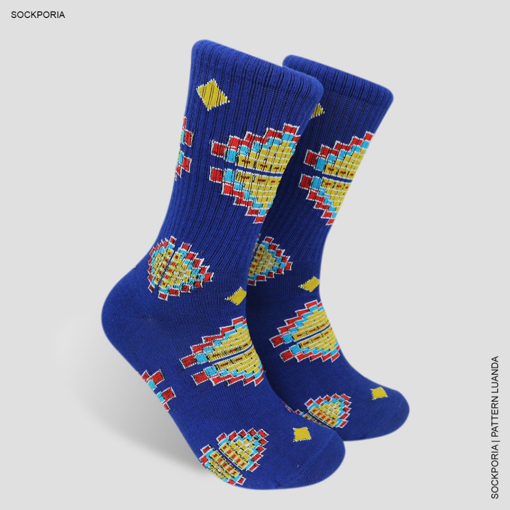 Slop Kaos Kaki Motif Tribal - Luanda