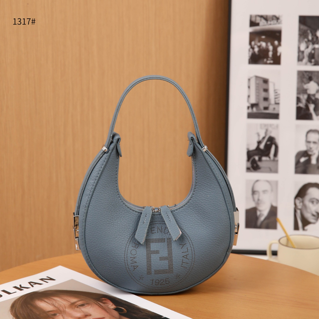 FD 1317 Small Leather Hobo Shoulder Bag