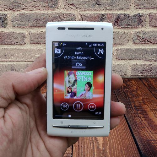 Hp Jadul Sony Ericsson E16i / Sony Ericsason X8 / Sony Ericsason Xperia E16i Walkman/ E15i