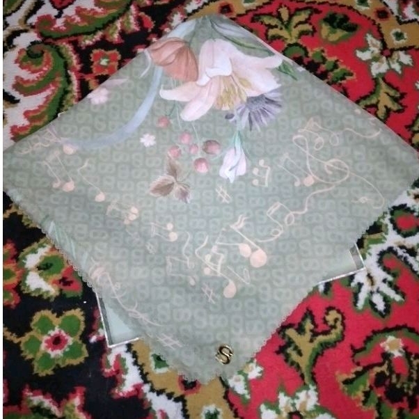 Buttonscarves x IndahNadaPuspita