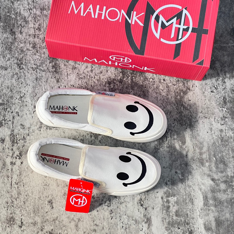 Mahonk Sneakers - Sepatu Slipon Smile Casual Pria Wanita Original Lokal Brand