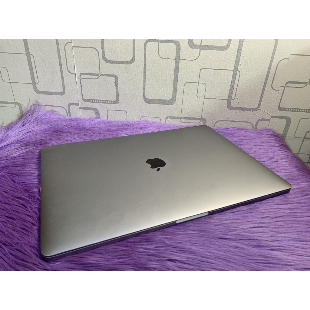 MacBook Pro Retina 15 th 2017 Core i7 16GB SSD 2TB TouchBar