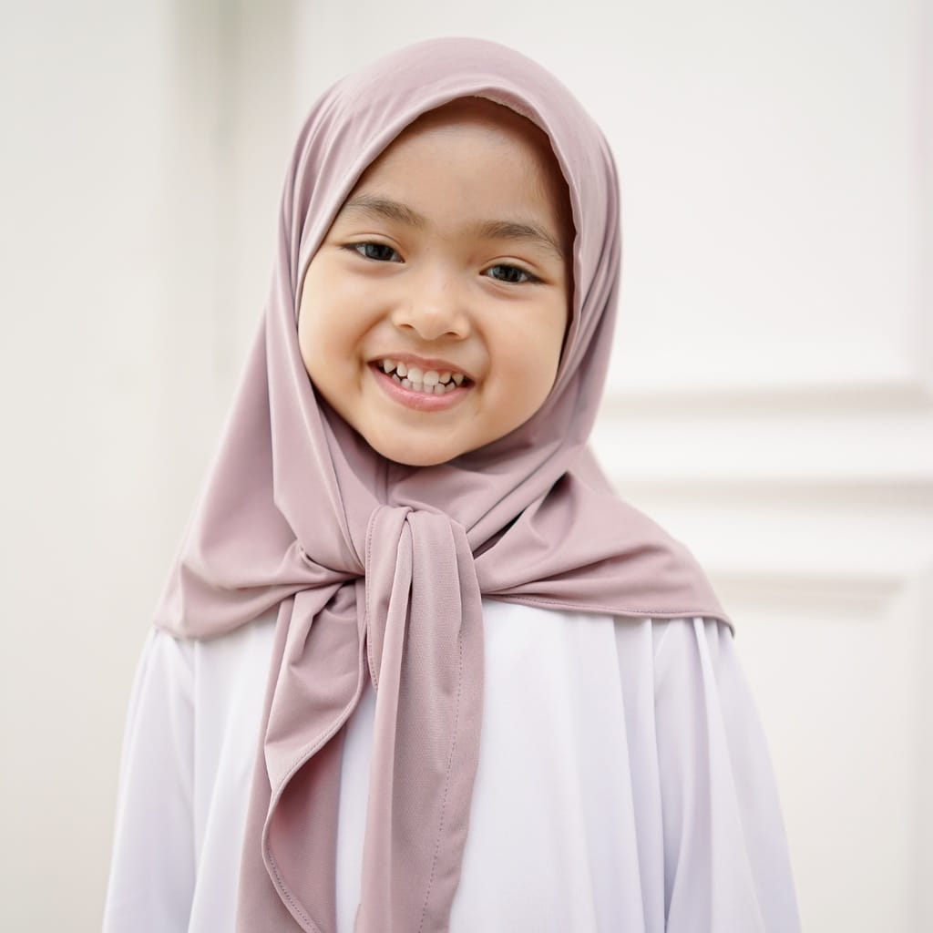 PREMIUM KERUDUNG ANAK HIJAB JERSEY JILBAB ANAK PEREMPUAN TANGGUNG USIA 5-10 TAHUN SEGITIGA INSTAN