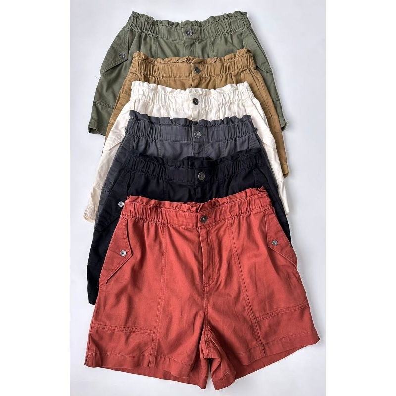 Old** button short pants