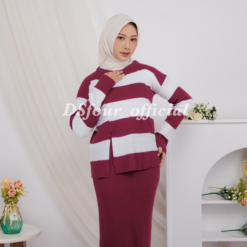 Yumna Stripe Blouse Rajut Premium [DSfourofficial]