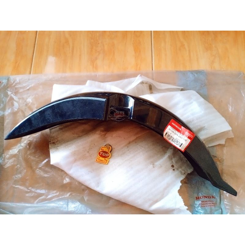 Slebor Depan Spakbor Depan Honda Win Win100 tahun muda Original 61100-GF6-2A0FMB