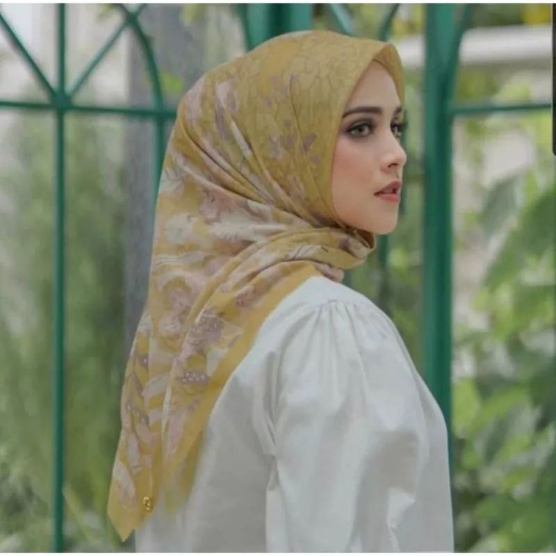 BUTTONSCARVES THE DAISY PRELOVED