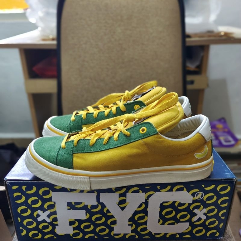Sepatu FYC Caven Yellow Green Size 42 2nd Preloved
