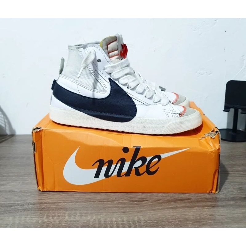Nike blazer mid 77 jumbo swoosh putih hitam