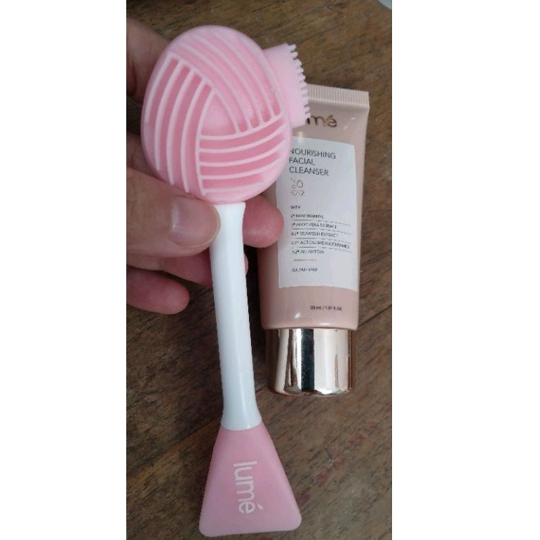 Lume Facial Cleanser Brush | Alat Pembersih Wajah Silicone Premium / Cleansing Pad / Brush Pembersih Wajah