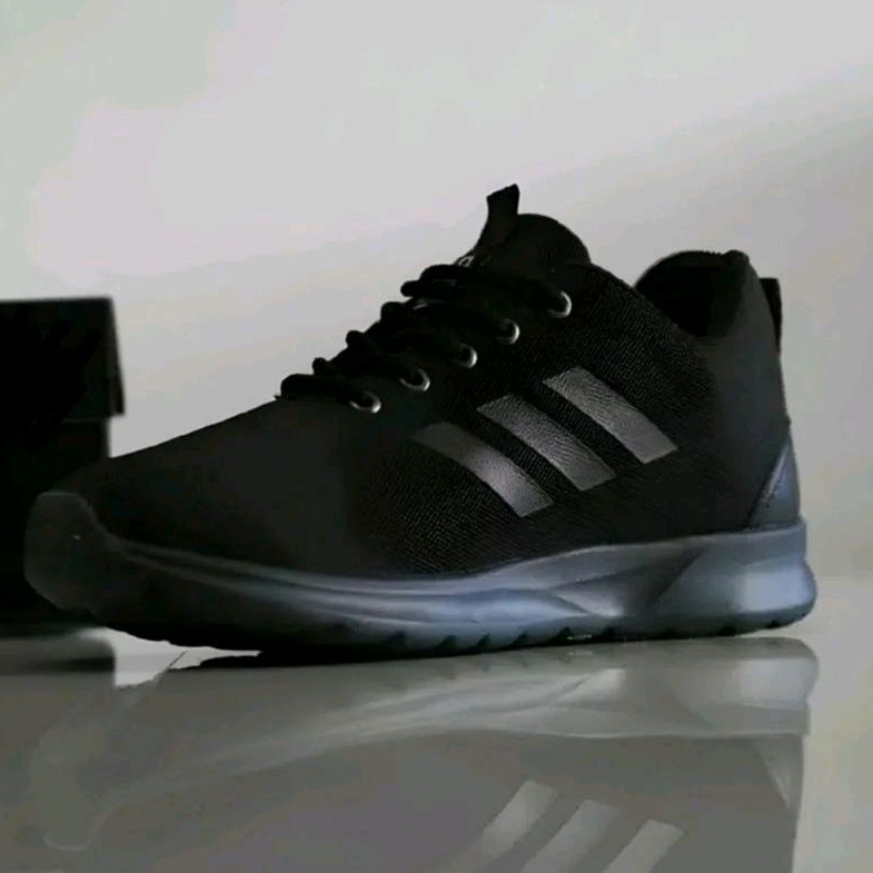 Sepatu sekolah fullblack / sepatu hitam polos / sepatu sekolah