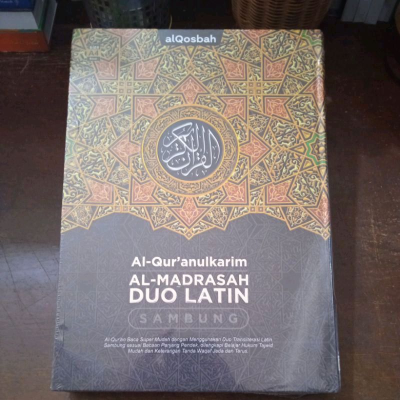 Al-Qur'an Besar Al-Madrasah Duo Latin Sambung