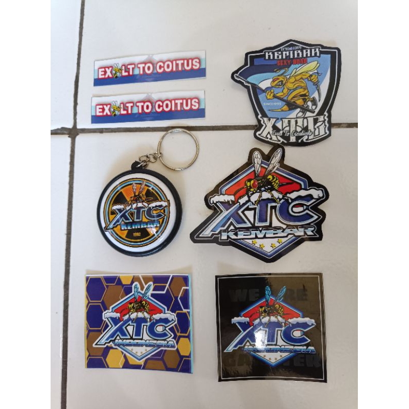 Gantungan stiker xtc kembar isi tujuh terbaru