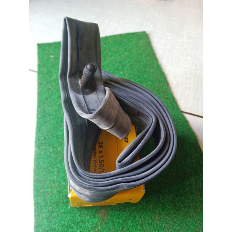 Ban dalam united uk 26x1.50/ 175 schrader valve AV
