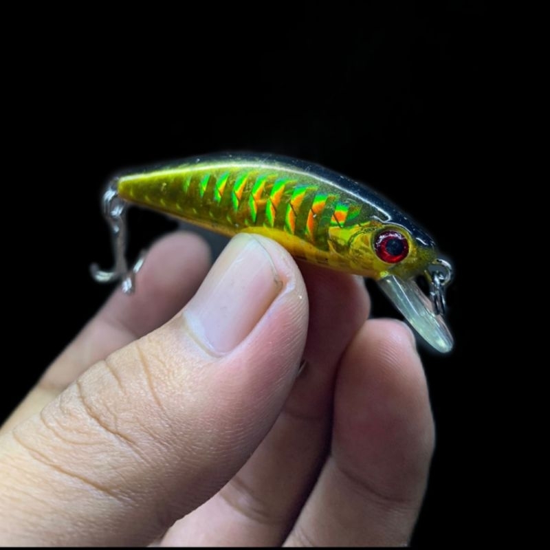 Lure minnow warna emas sisik 5cm 5g cocok untuk casting hampala