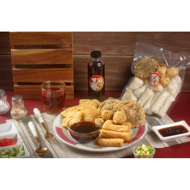

Pempek campur family pack