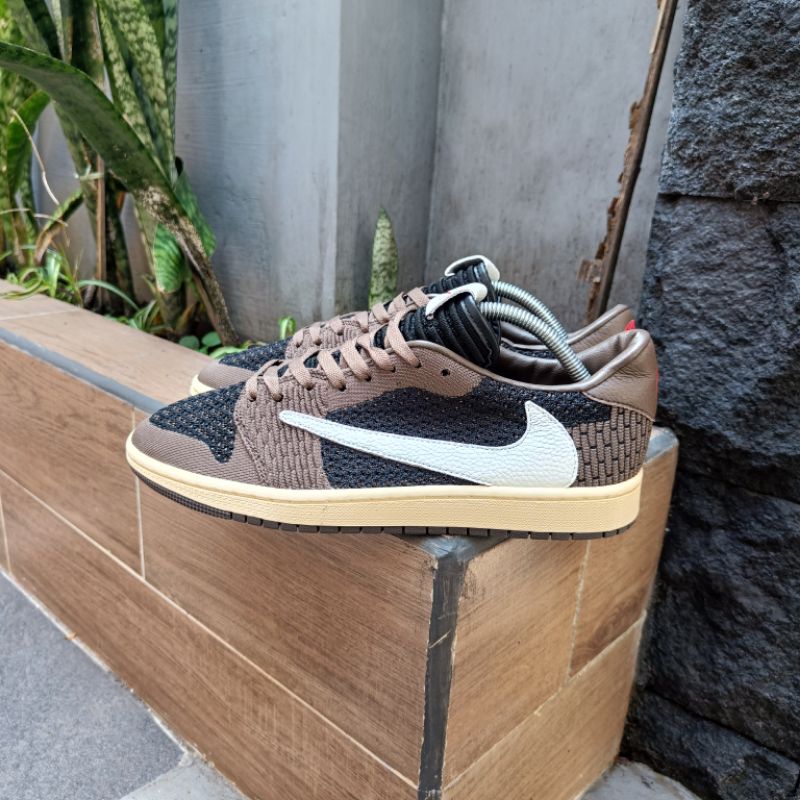 Nike Air Jordan 1 Travis Scott