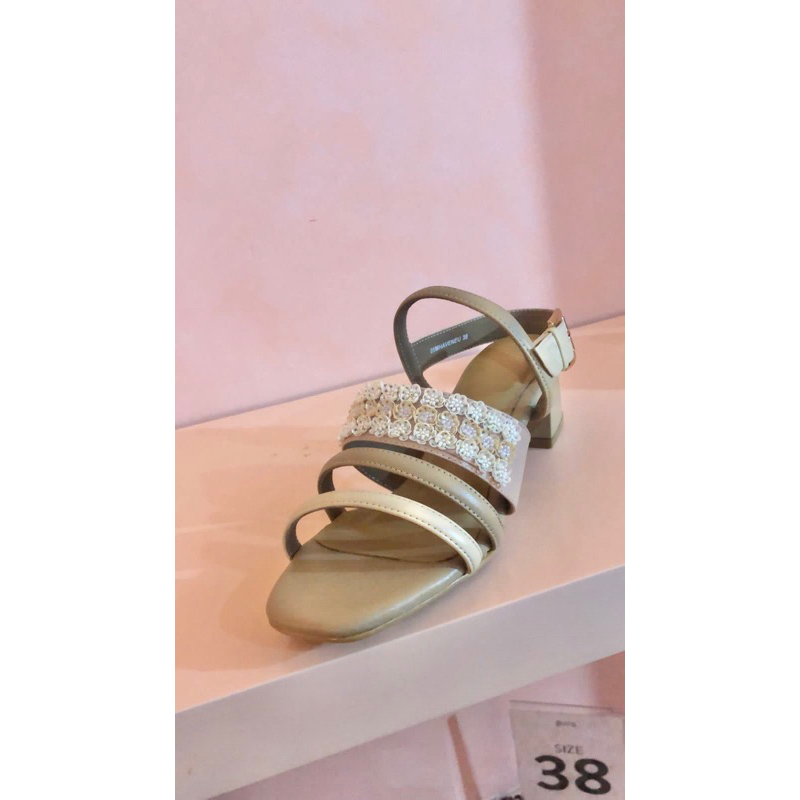 pvra sale averie neutrals