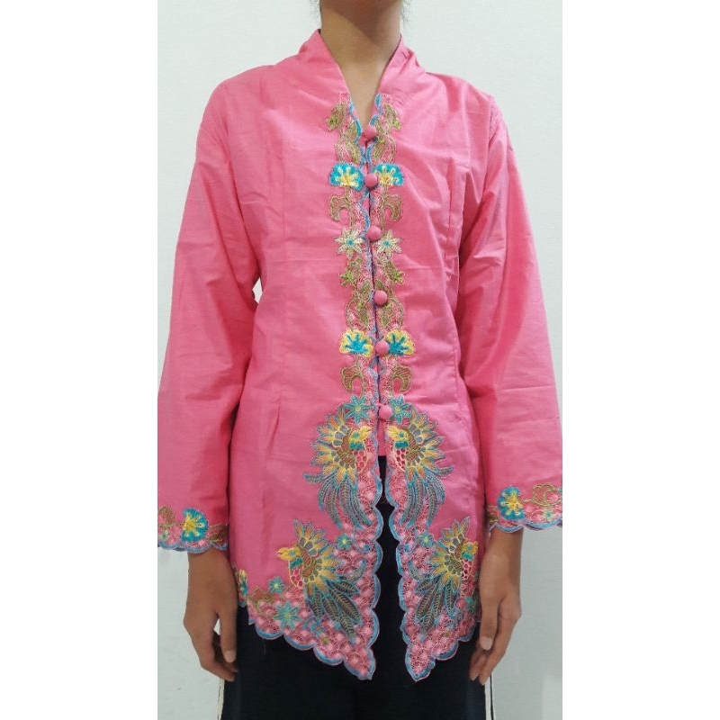 kebaya Encim buat anak SMP