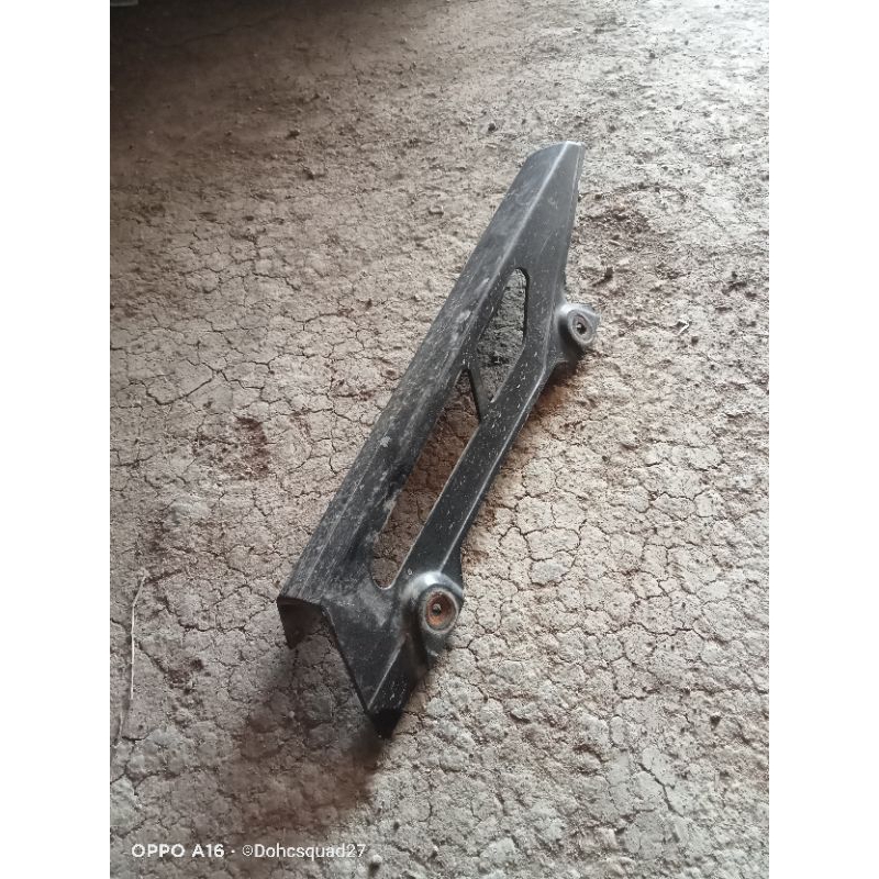 tutup rantai belakang fu