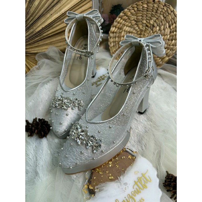 Sepatu wedding pesta Cantik biangka silver 9cm