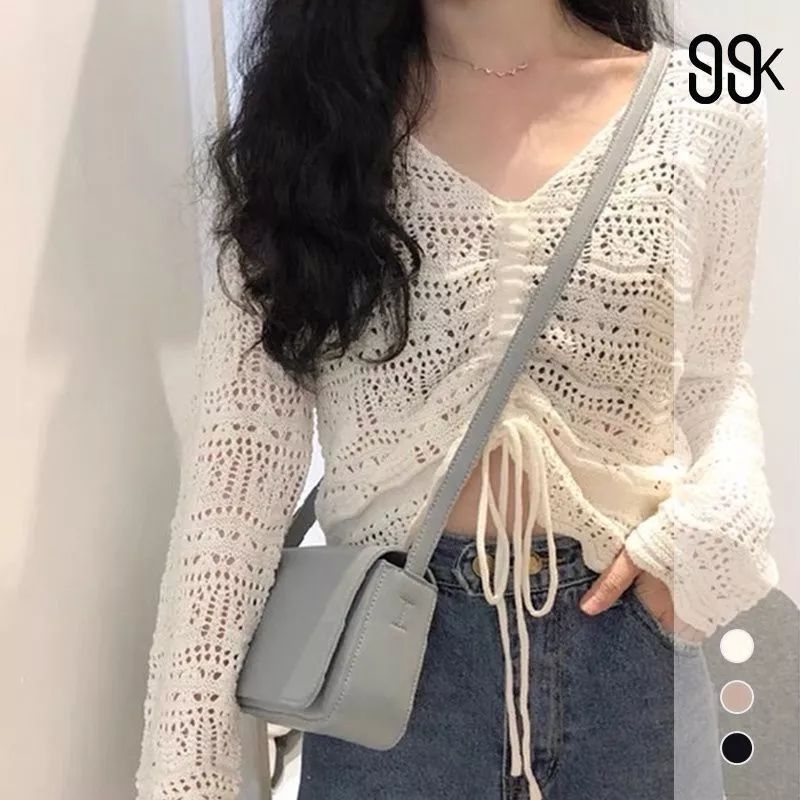 BLUS BLOUSE ATASAN WANITA OUTER JARING RAJUT SERUT TOP PUTIH WHITE GADIS KOREA KOREAN GIRL MODEL KERUT DEPAN TANGAN PANJANG BOLONG BOLONG TANPA INNER HANYA LUARAN BAHAN BERLUBANG MENERAWANG PERLU PAKAI DALAMAN