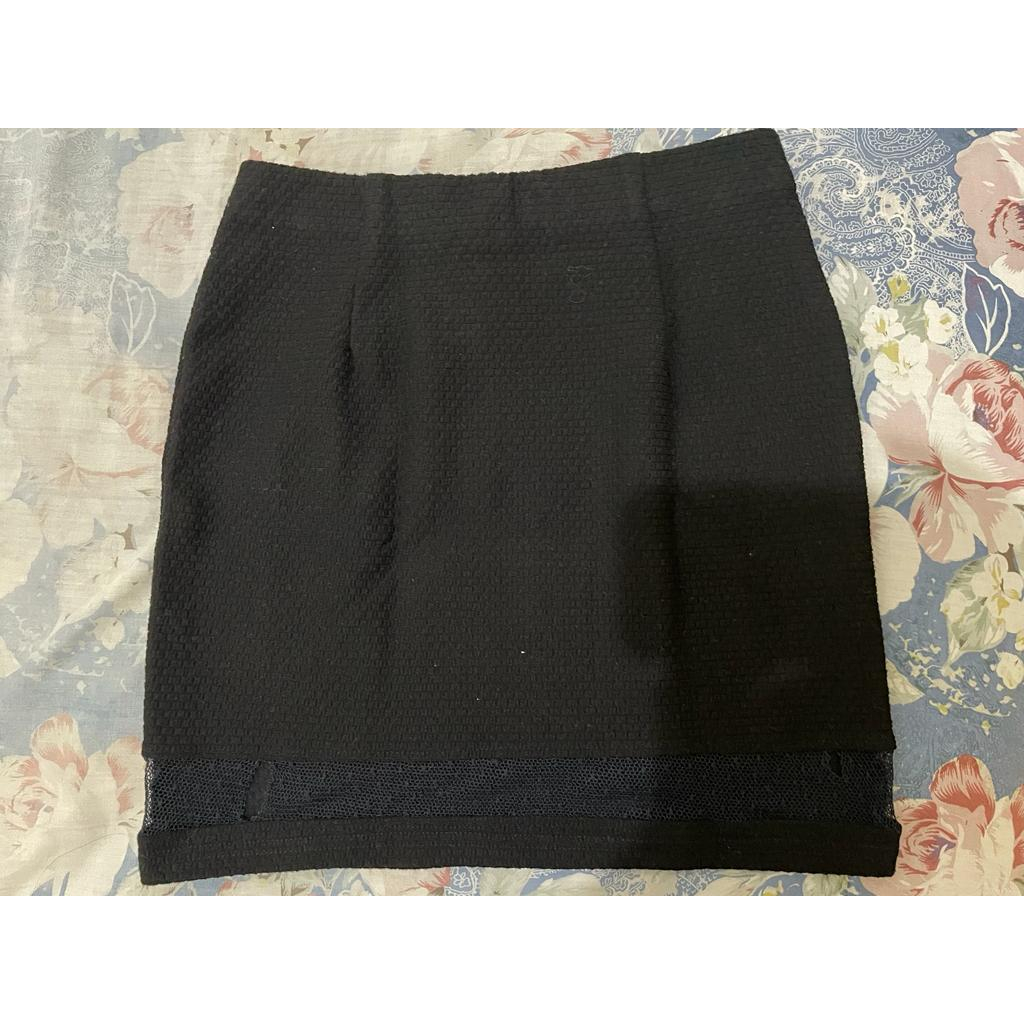 PRELOVED HARDWARE MINI SKIRT BLACK / ROK PENDEK HITAM / ROK PENSIL KERJA
