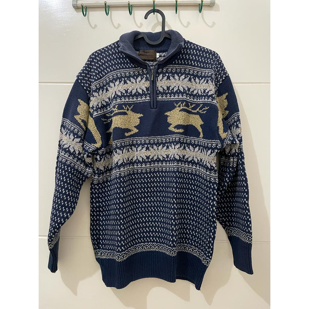 PRELOVED SWEATER RAJUT PRIA /SWEATER BIRU MOTIF RUSA / BAJU MUSIM DINGIN